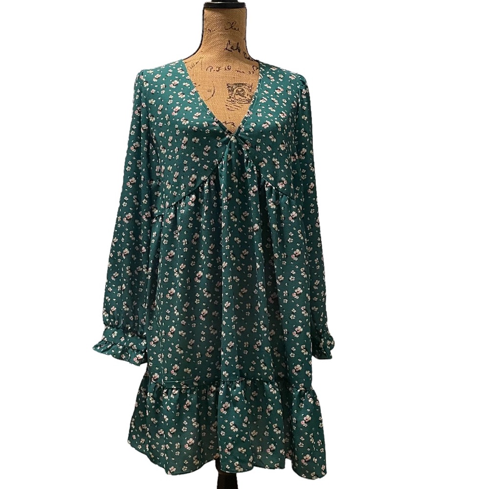 NWT ASOS Curve Green Floral LS Dress Size 12